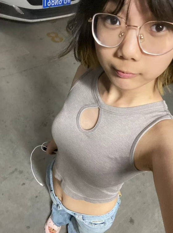 抖音博主 英国留学生反差婊 violent 泄露【45P 55V 1.08GB】